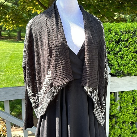 Black & White Aztec Open Cardigan - Picture 2 of 5
